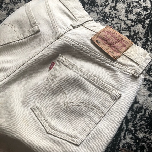 SOLD Vintage Levi’s 501 Jeans - Picture 4 of 5